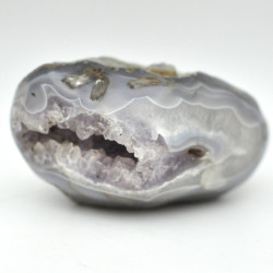 Chalcedony / Amethyst geode polished 1PC (6) Chalcedony / Amethyst geode polished 1PC (6)