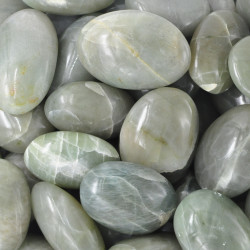 Moonstone green palmstones (L) 500GR