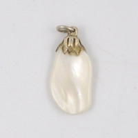 Mother of Pearl pendant 1PC