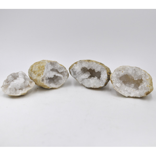 Rock Crystal geode 7-8cm 1BOX