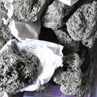 Pyrite clusters 7-15cm 1KG